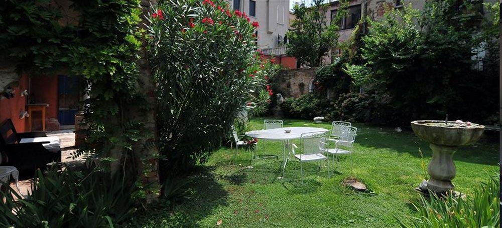 Appartamento Garden Ca' Rezzonico เวนิส ภายนอก รูปภาพ
