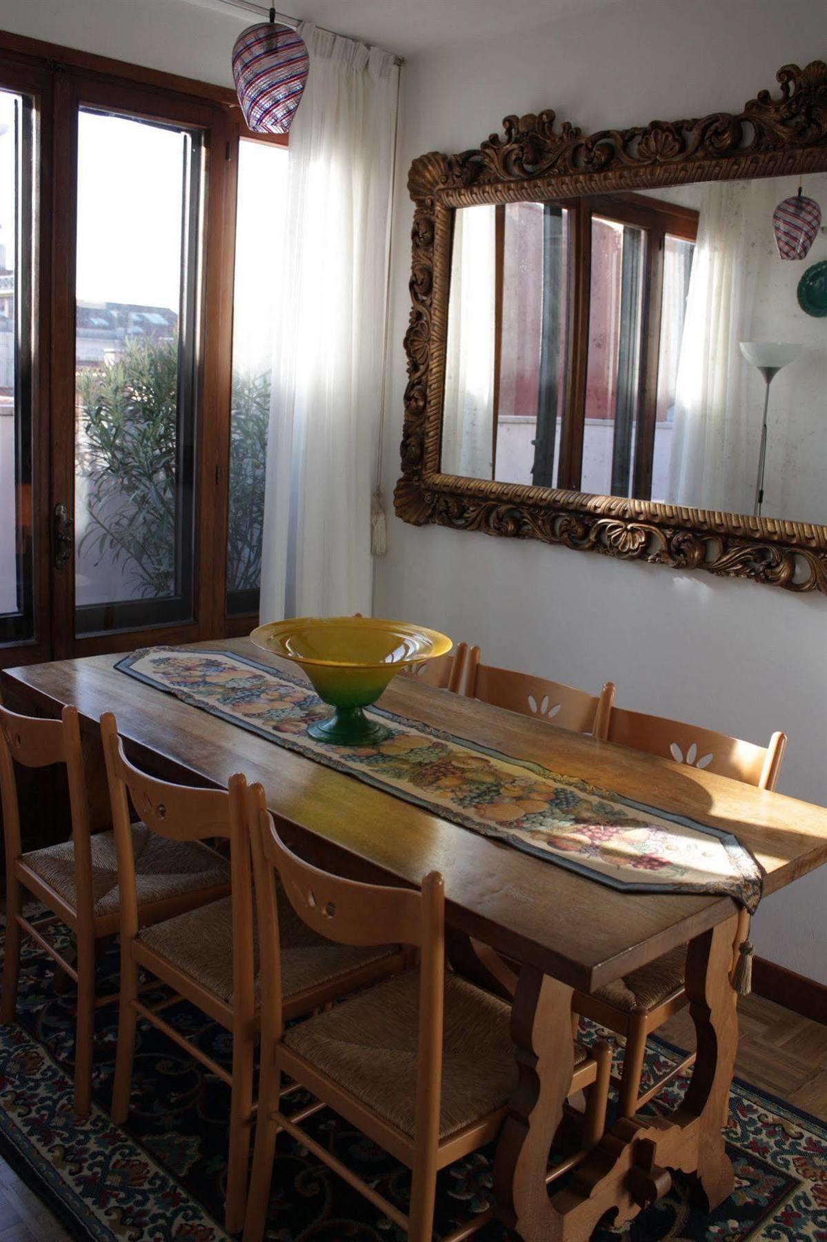 Appartamento Garden Ca' Rezzonico เวนิส ภายนอก รูปภาพ